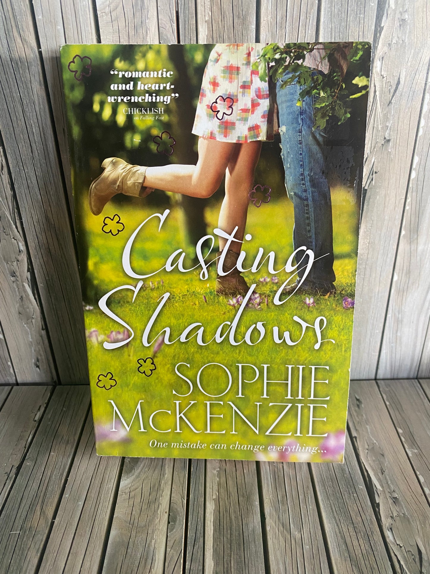 Casting Shadows - Sophie McKenzie