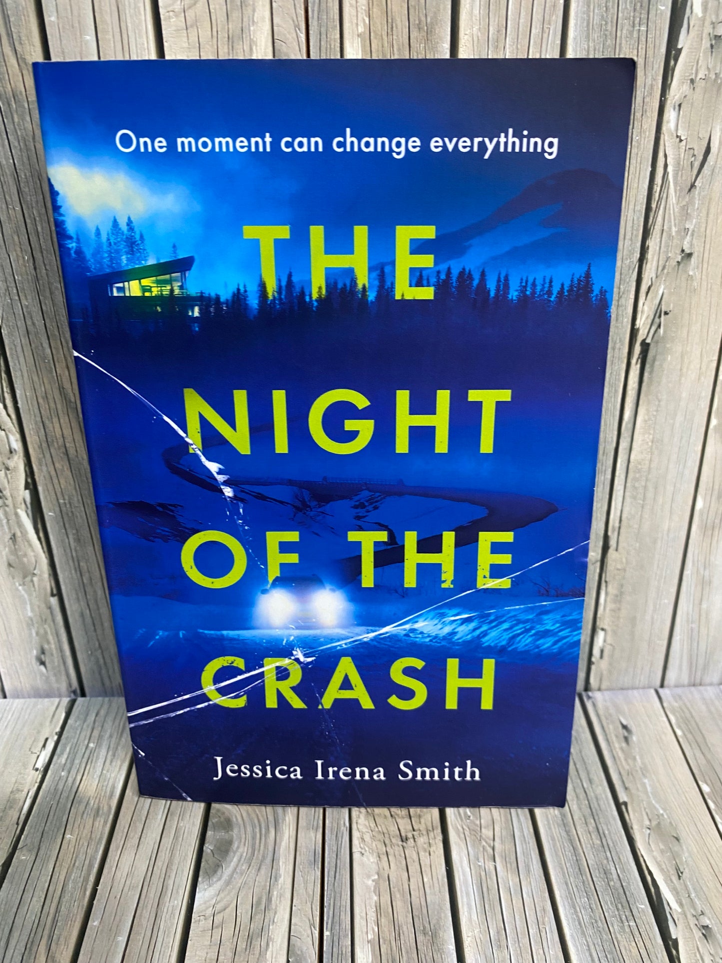 The Night of the Crash - Jessica Irena Smith